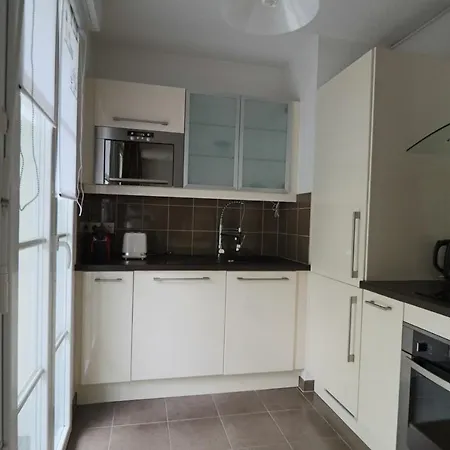Family - Steps From Disneyland Apartment